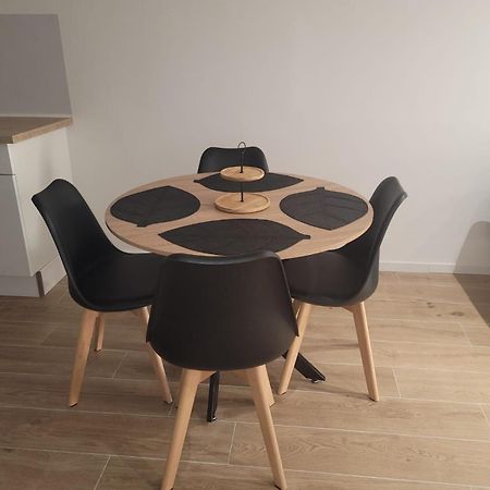 Appartement Au Coeur Du Village Malaucène Екстериор снимка